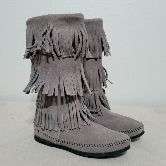 Minnetonka Moccasins 3 Layer Fringe Calf High Grey Suede Boots Size 7 - Picture 2 of 10